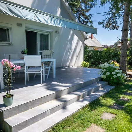 Vilagos Kert Oliva House Steam Holiday home